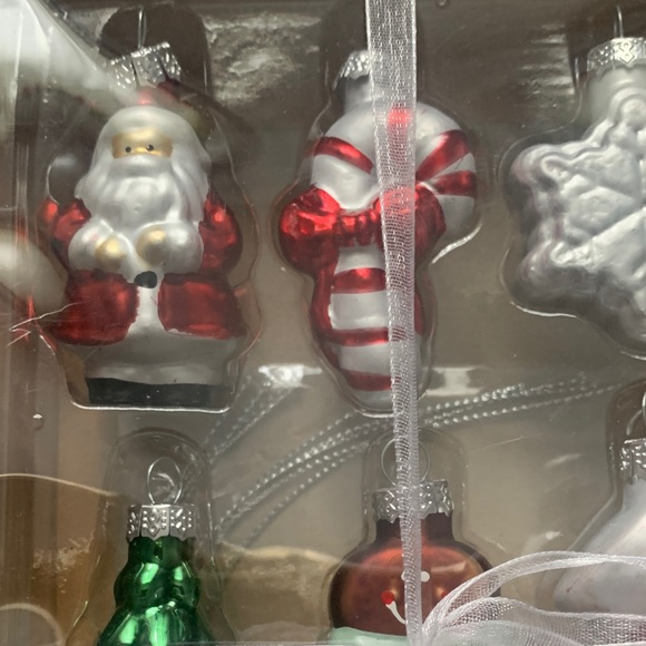 Festive Holiday Ornament Set - Red, Green, Gold, White - Picture 3 of 6